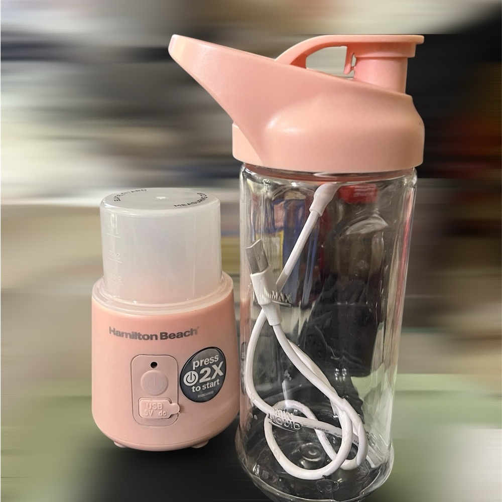 Hamilton Beach Pink Blender with Clear Bottle